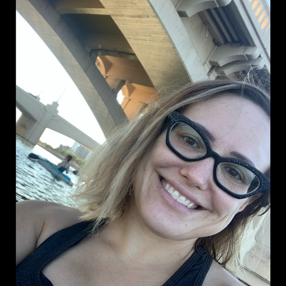 Meet your Posher, Ashley lauren - Picture 1 of 1